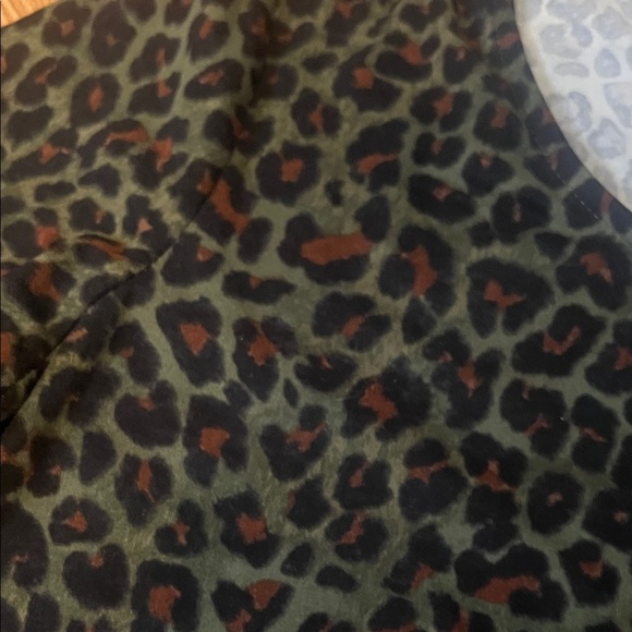 love, Fire Women's Dress with Black and Green Leopard Print large like new soft - Picture 3 of 5